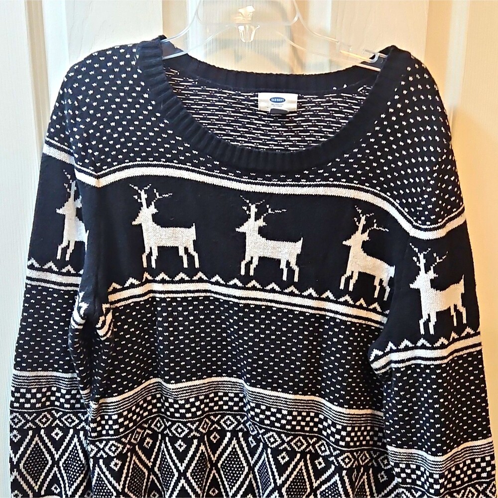 Old Navy Women’s XL Black/White Fair Isle Reindeer Scoop Neck Pullover Sweater